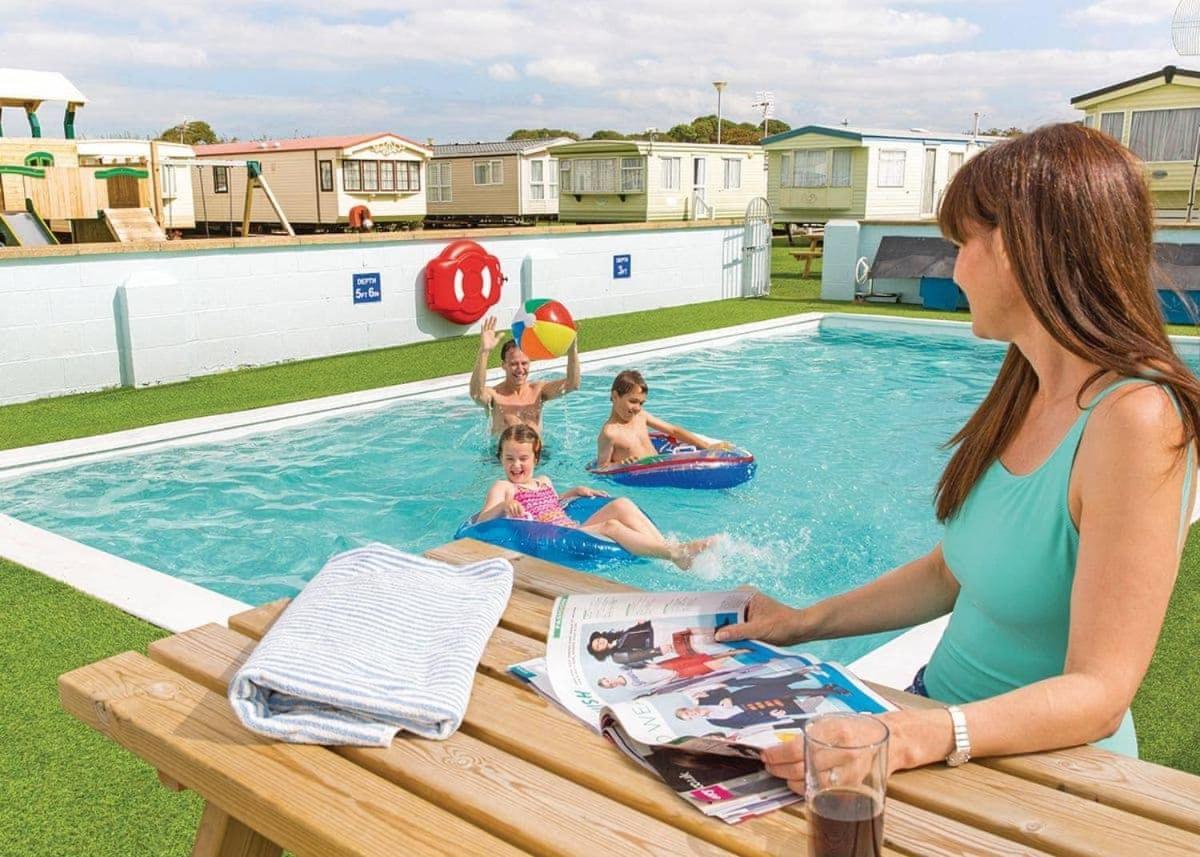 Llandwrog White Tower Holiday Park מראה חיצוני תמונה