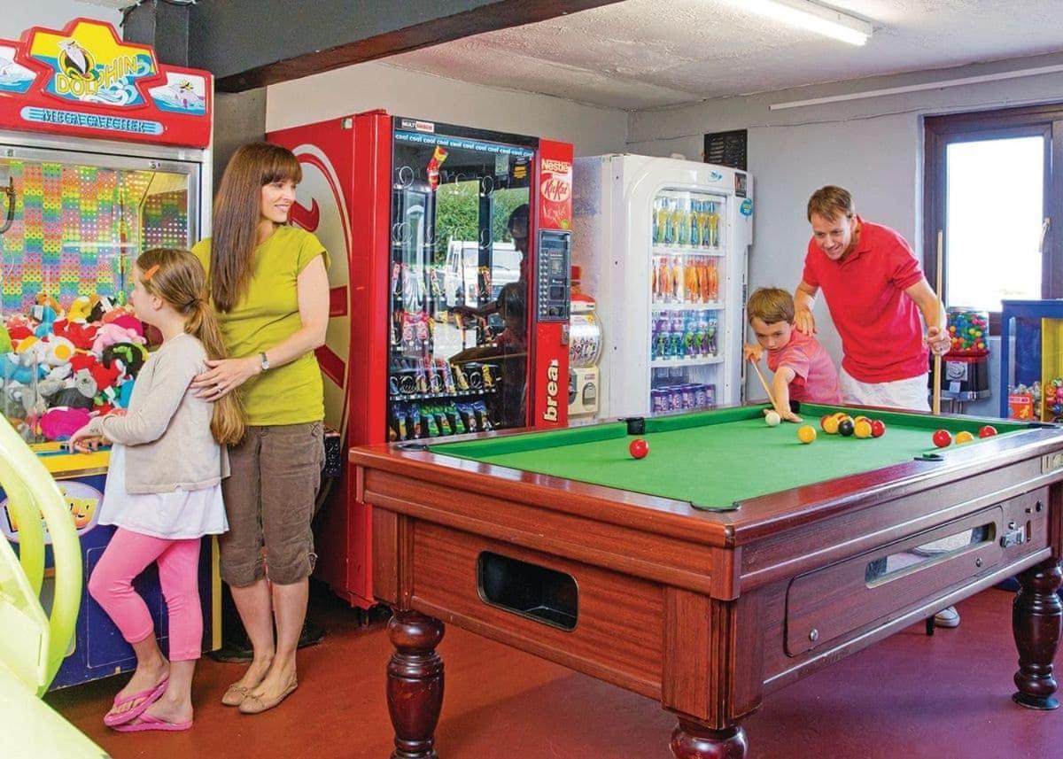 Llandwrog White Tower Holiday Park מראה חיצוני תמונה